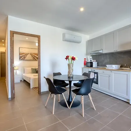 Apartment Gzira's Seashore Stayaway Close To Manuel Island *