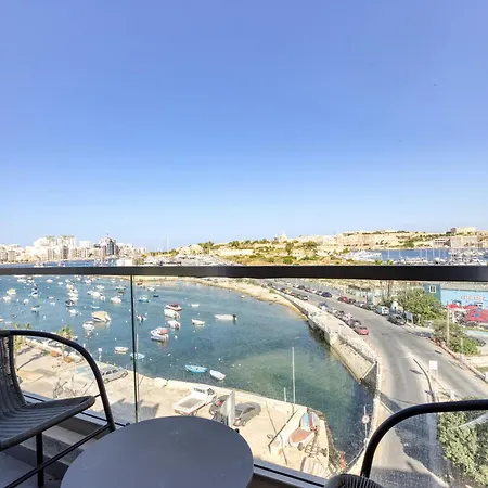 Gzira's Seashore Stayaway Close To Manuel Island Apartment