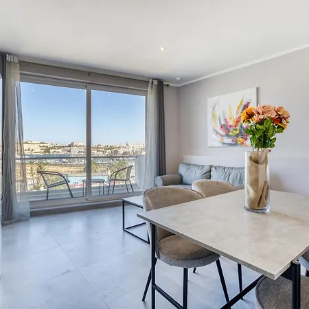 Gzira's Seashore Stayaway Close To Manuel Island