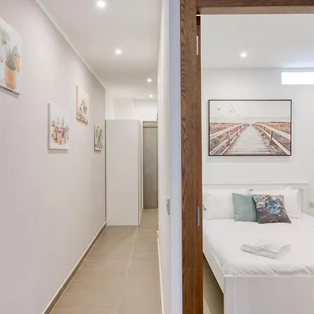 Gzira's Seashore Stayaway Close To Manuel Island * Gzira