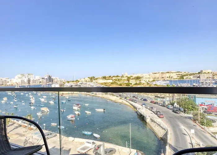 Gzira's Seashore Stayaway Close To Manuel Island Apartament
