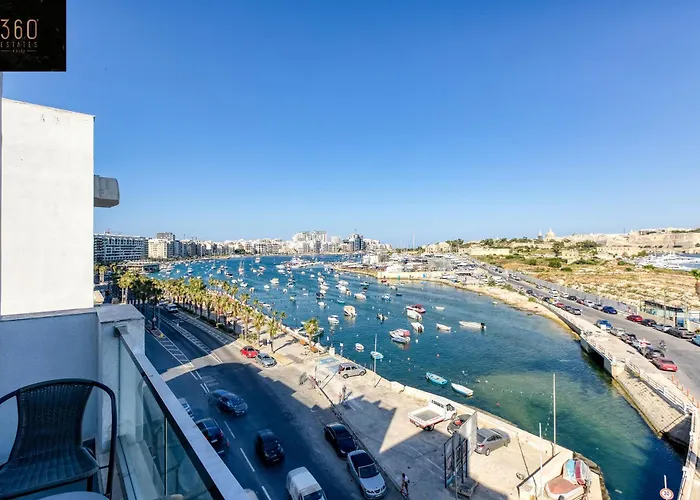 Gzira's Seashore Stayaway Close To Manuel Island