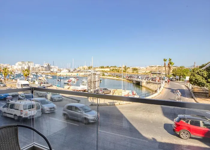 Gzira's Seashore Stayaway Close To Manuel Island Gzira